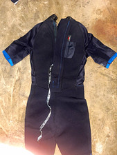 O'Neill Bots Black Full Wetsuit Short Sleeve ShortLegs Front Zip Chest Pocket
