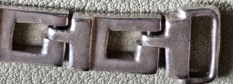 Rare & Genuine Gucci Unisex Silver Bracelet, Geometric G. - Image 4 of 4