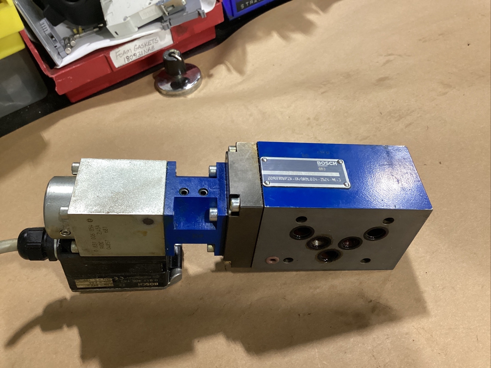 BOSCH 0 811 402 165 Valve 0811402165 #666G25PR7