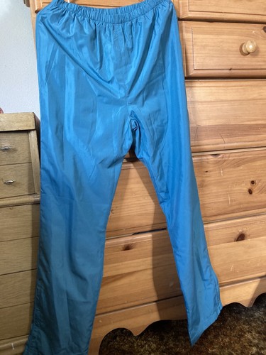 Cabela’s Worlds Outfitter Full Suit Women Size Small Teal Color Rain Windbreaker - Picture 4 of 4
