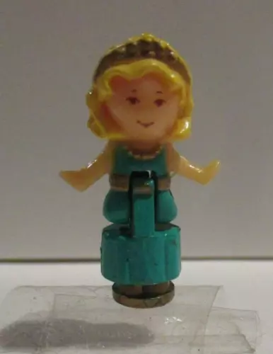 VINTAGE 1993 BLUEBIRD  POLLY POCKET ROSE DREAM LOCKET, FIGURE ONLY, EXCELLENT