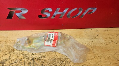 NOS  1986 1987 Honda TRX250R REAR Seat Latch Mount Bracket Catch trx 250r 86 87