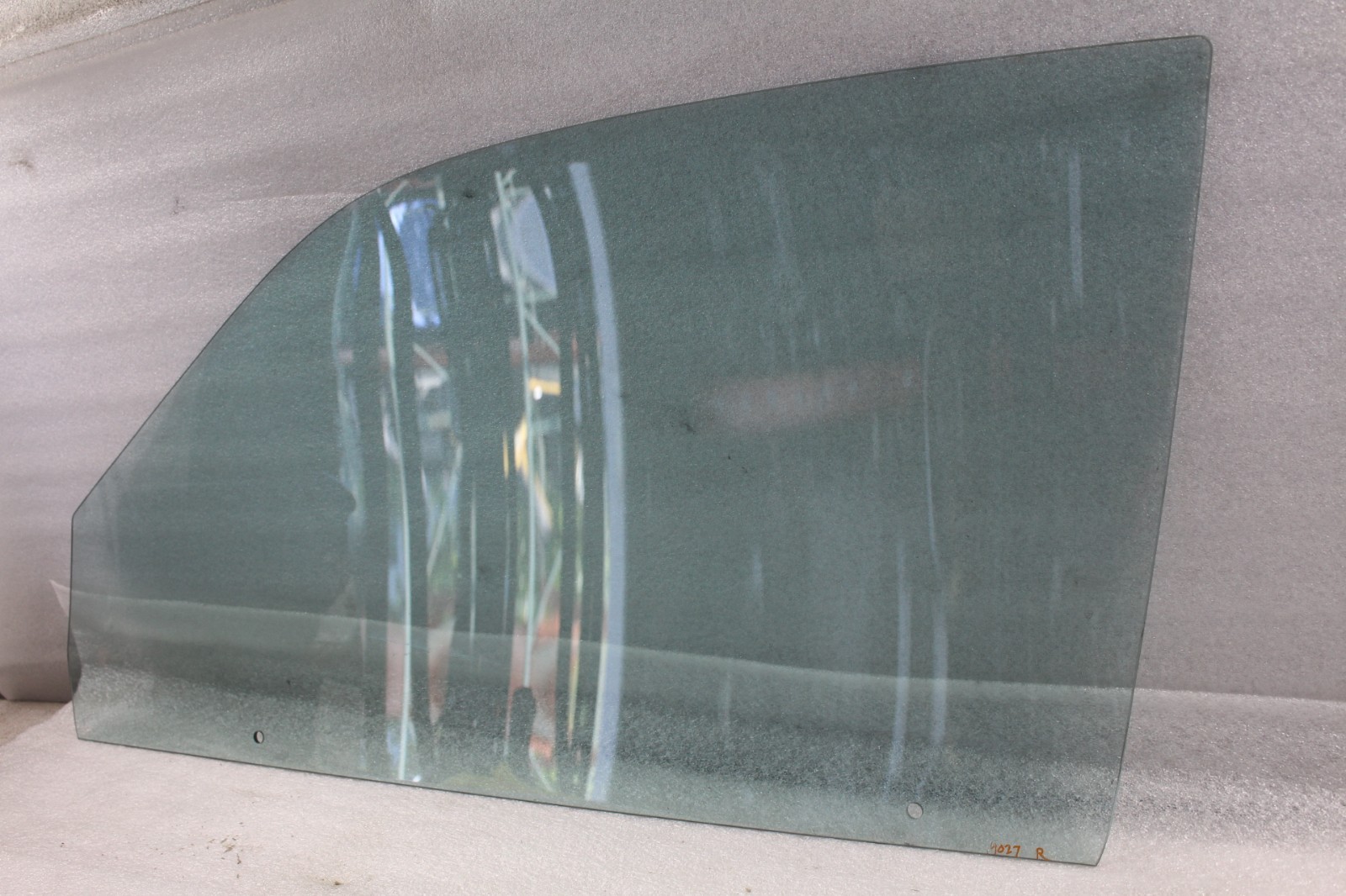 Ferrari Mondial, RH, Right, Front Door Glass, Used, P/N 60552700