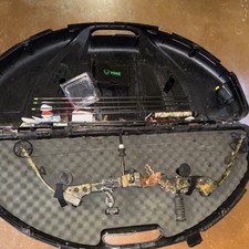 Compound Bow Camo Brown Black Finish with Case, Arrows, Accessories