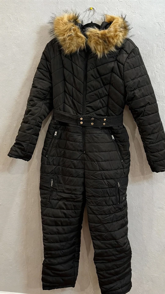 Women’s Black Snow Suit fur Hood One Piece Insulated Ski Suit, Snowboard–Size XL - Image 4 of 4