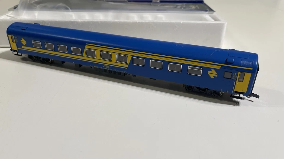 Roco Set Vagones Pasajeros Renfe 9000 Nueva Imagen - Época  IV - H0⚡️ - Imagen 3 de 4