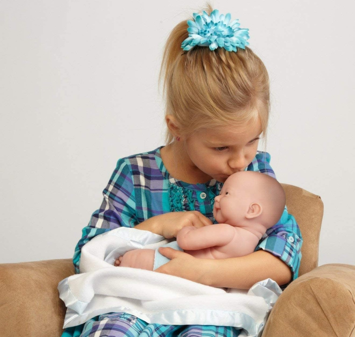 JC Toys 18504 La Newborn First Yawn 15-inch Real Boy Vinyl Doll