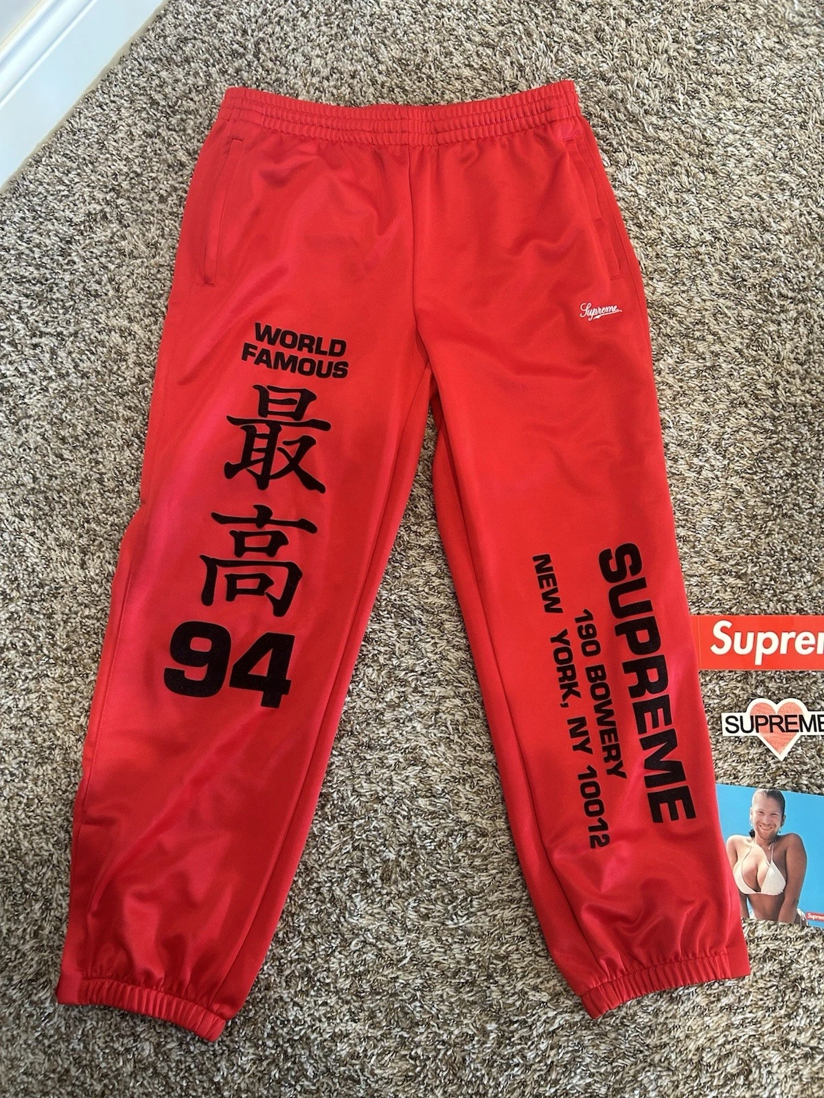 Pantalon de survêtement Supreme Worldwide en tricot rouge taille S SS255