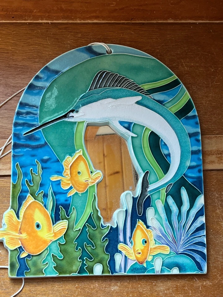 Tonos de azul y verde con amarillo océano pez marlín azulejo de cerámica baño espejo de pared Foto 2 de 4