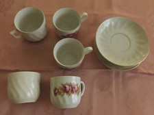 Antike Kaffeetassen/Unterteller, Goldrand, Porzellan, Rosenmotiv