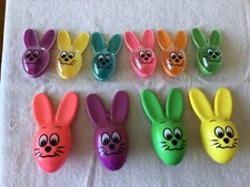 Sun Hill Vintage Hanging Container plastic Bunnies, (10) Colorful, Cute!