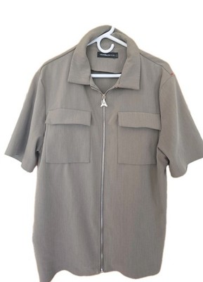 Maniere De Voir Men Button Down Short Sleeve Shirt Size  XL New Without Tags