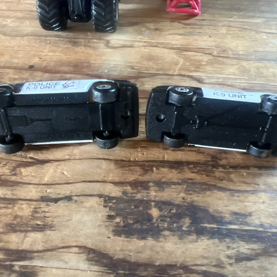 Carro de polícia vintage Maisto Renault 25 V6 turbo modelo fundido com carro bônus - Imagem 3 de 3