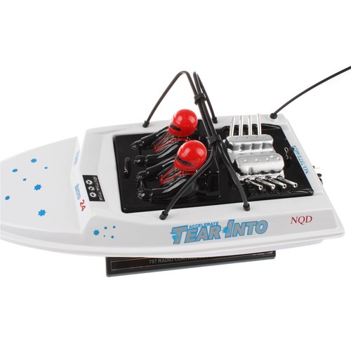 Remote Control Tear Into Racing Jet Boat RC Speed Boat - Picture 17 of 19