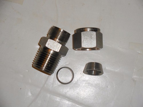 Parker Stainless Steel Pipe Fitting, Straight Coupler NPT 3/8in