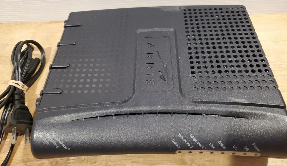 ARRIS TM602G/115 Touchstone Telephony DOCSIS 3.0 CABLE MODEM TM02AC1G6 with cord - Image 3 of 4