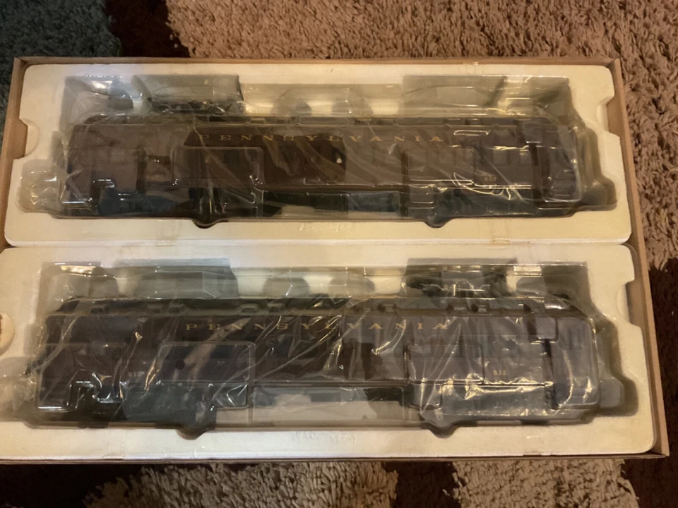 Lionel K-Line 6-21326 Interurbans Pennsylvania Powered & Dummy 2 Car Train Set - Image 2 of 4