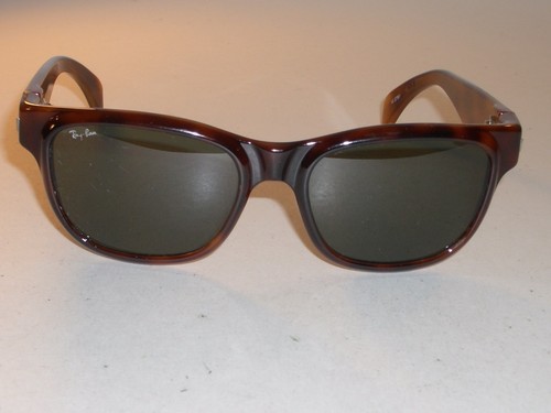 1980's VINTAGE B\u0026L RAY BAN W2761 