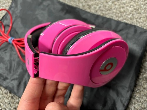 BROKEN Beats by Dr. Dre Solo HD Headband Headphones wired pink PARTS music audio