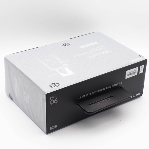FUJIFILM instax mini Evo 90th Anniversary Special Kit Dark Silver Limited - Picture 6 of 8