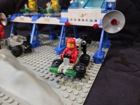 LEGO Space Supply Station (6930), Complete