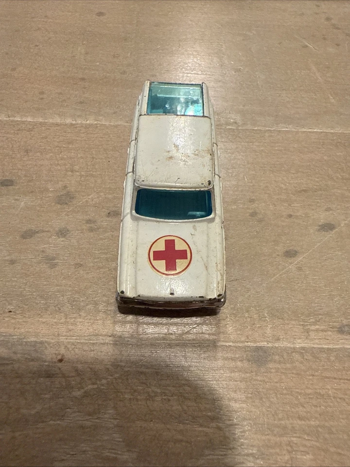 Ambulancia Husky Studebaker Wagonaire 1968 de colección; usada Foto 3 de 4