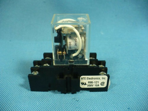 NTE Electronics R14-11D10-24 Relay DPDT 24VDC Coil 300V 10A Relay R95-121 Din - 第 1/6 張圖片