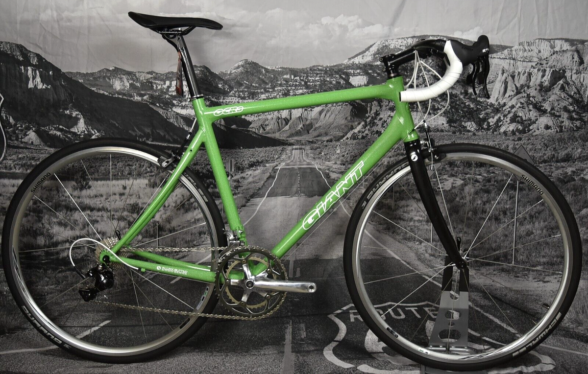 GIANT OCR3 ROAD BIKE SIZE LARGE, 56 CM, 18 SPEED, CARBON GIANT OCR3 ROAD BIKE SIZE LARGE, 56 CM, 18 SPEED, CARBON