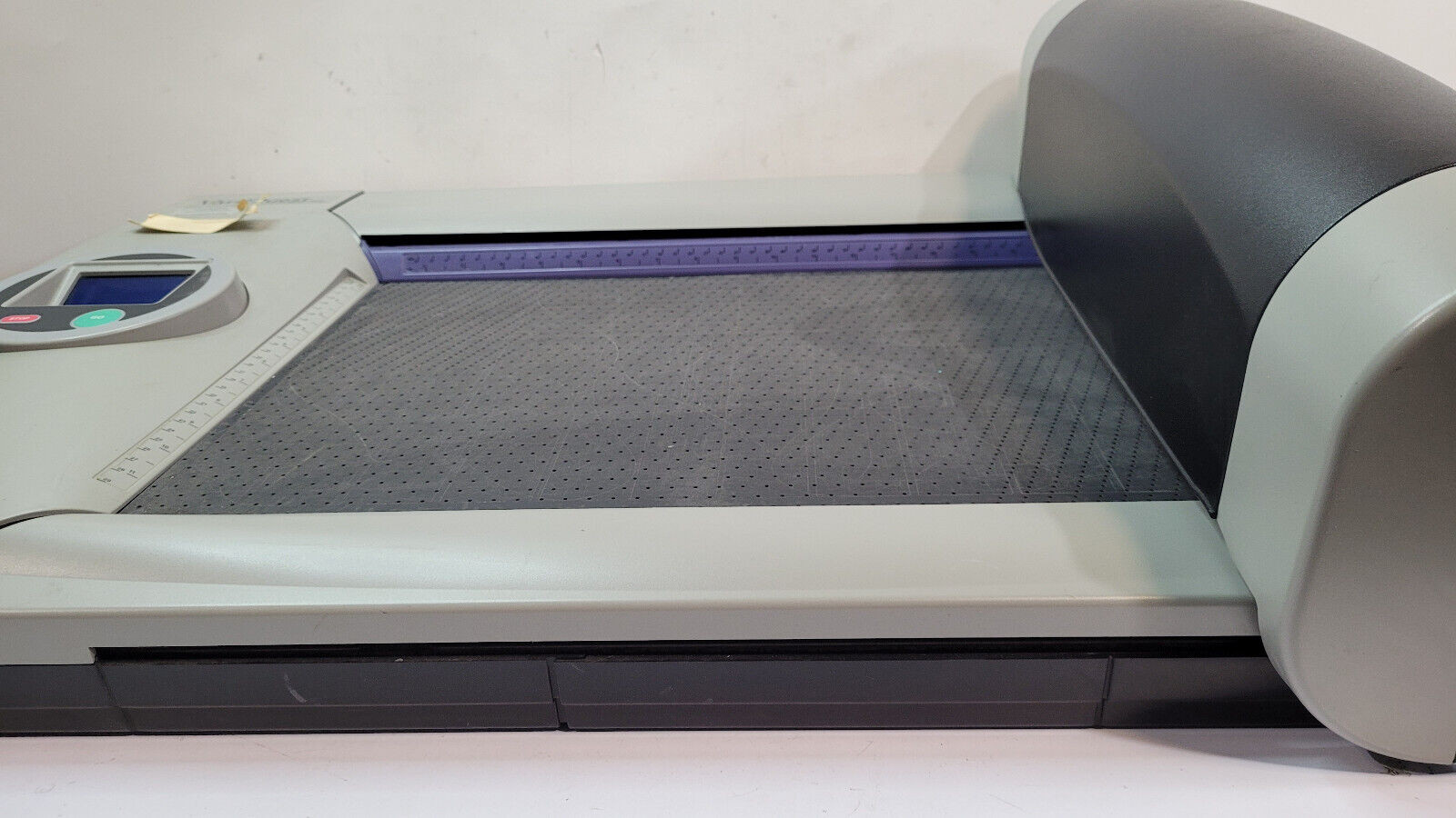 Varitronics VariQuest Cutout Maker 1800 Die Cut Machine-Power Tested Only