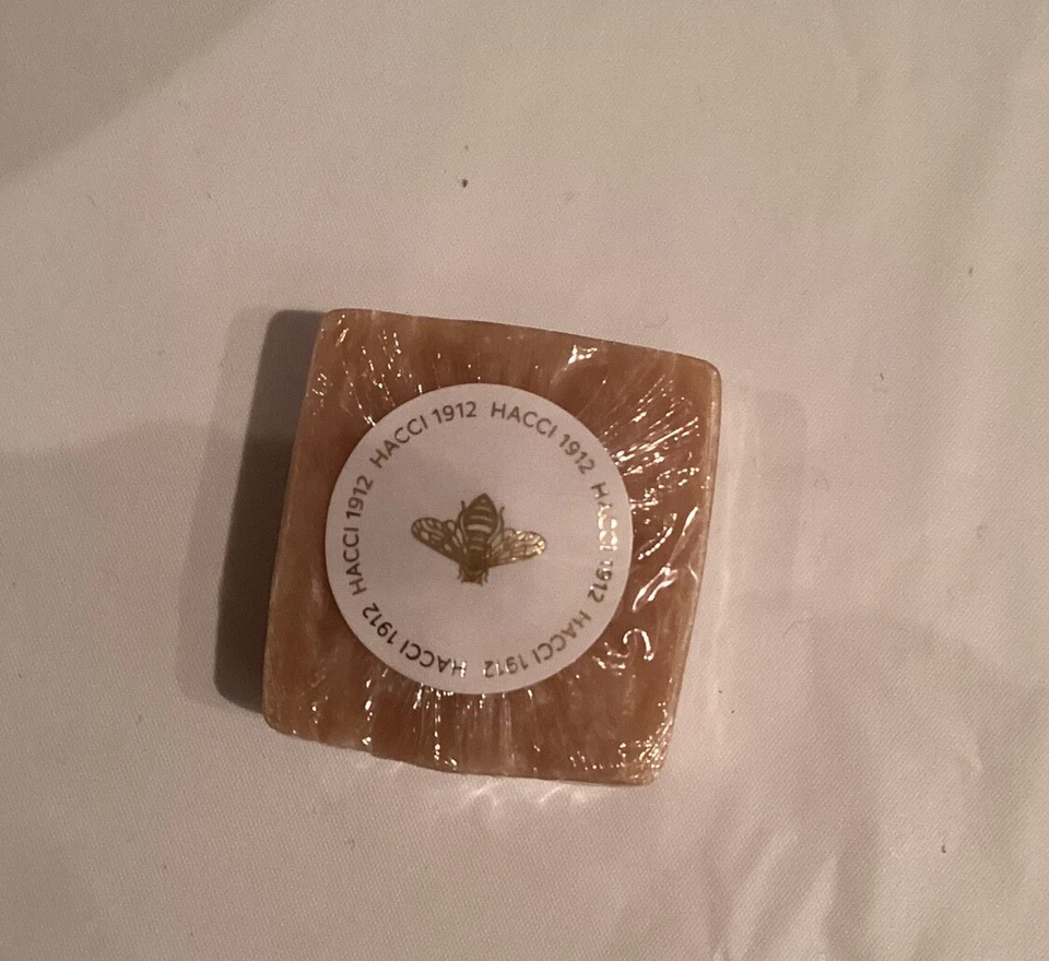 Jabón Facial Hacci Miel 25g y Juego de Mascarilla Hidratante Hoja Miel -Hecho en Japón Foto 3 de 4