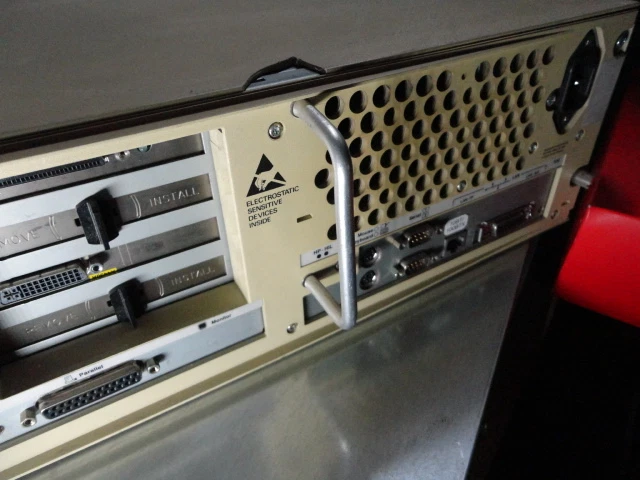 HP Visualize HP C200 4x32Mb, 2x4Gb Hdd, CDRom NoVideo A4318A A4125A - Image 4 of 4