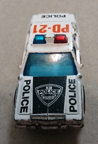 Matchbox Ford LTD PD-21 Police Diecast Car Mattel 1987 1:69 Macau - Picture 5 of 6
