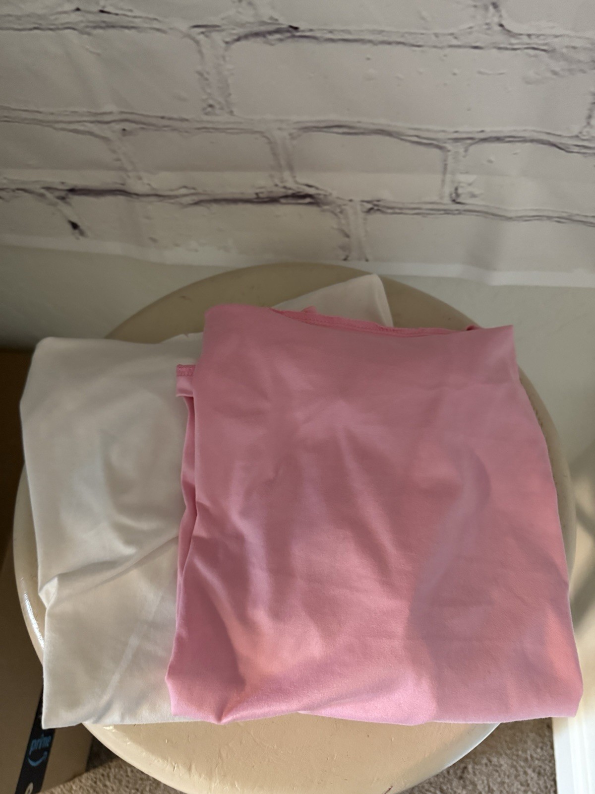 Shein (2 Pack) Solid Pink & Solid White Crop Tops… - image 1