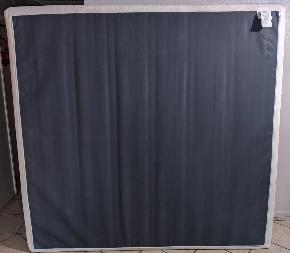 Colchón Ashley Chime de felpa de espuma viscoelástica King de 12 pulgadas Foto 4 de 4