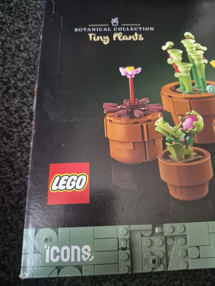 LEGO Botanicals 10329 Tiny Plants, photo 3 of 4