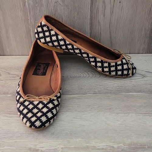 Soles By Paige Womens Flats 8 Vintage Blue White Needlepoint Diamond Casual
