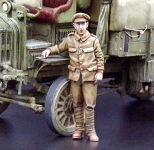 Resicast 1/35 British Soldier WWI No.1 Standing Leaning on Vehicle 357003