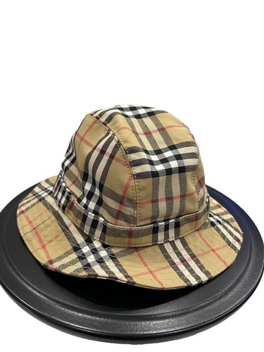 Burberry Floral Hat ; Red And White Luxury ivy Hat. Size M  display picture 1