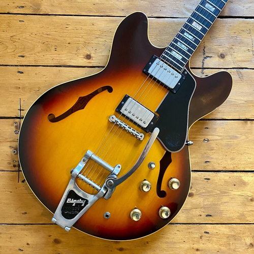 Gibson ES-335TD with Factory Fitted Bigsby 1967 Sunburst - Picture 1 of 6