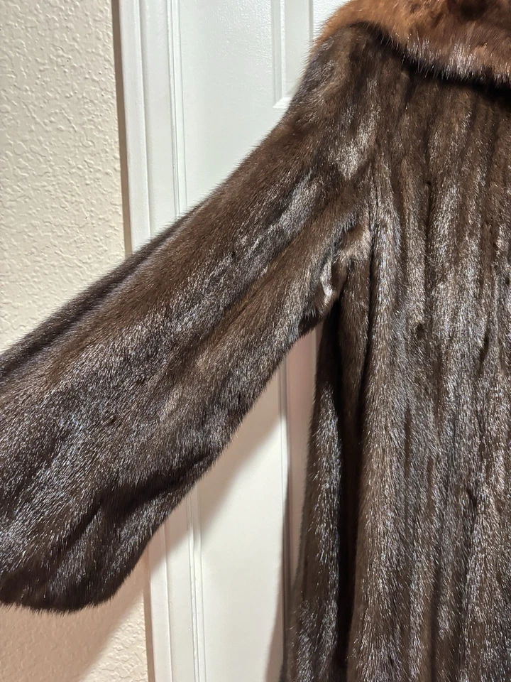 ABRIGO SAKS 5th Avenue Revillon MINK largo completo, precioso, oscuro y deseable Foto 4 de 4