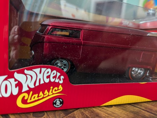 Hot Wheels Classics Limited Edition Customized VW Drag Bus 1:18 Red Sealed - Picture 4 of 7
