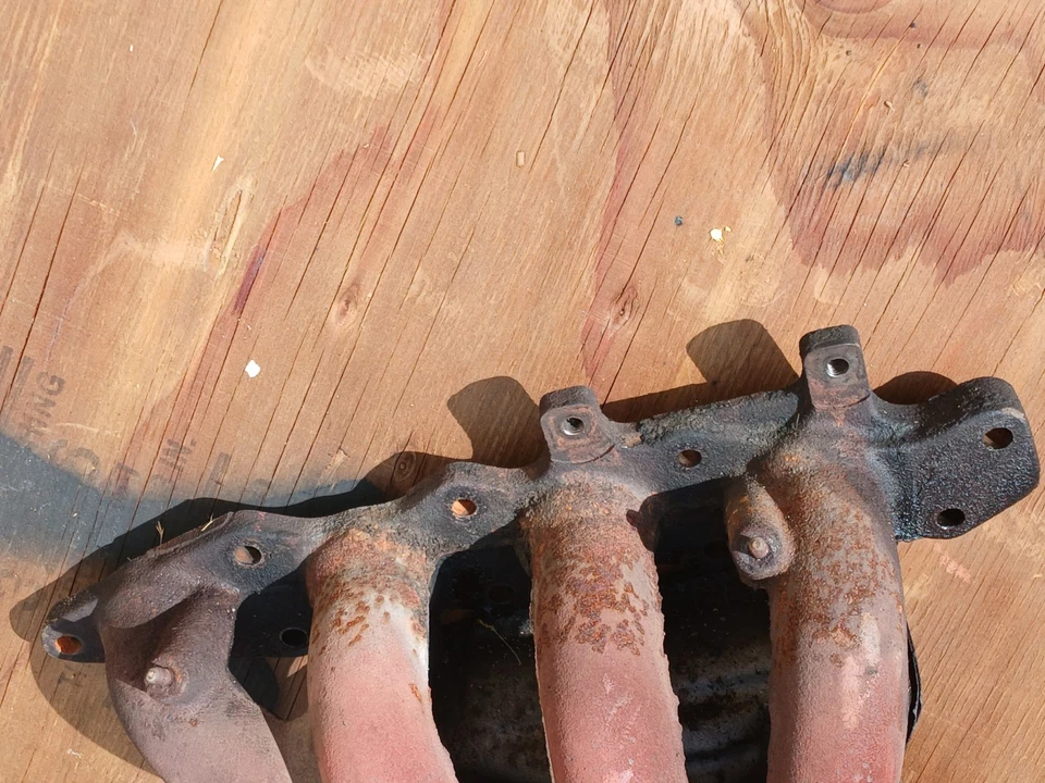 1995 suzuki sidekick exhaust manifold - Image 3 of 4