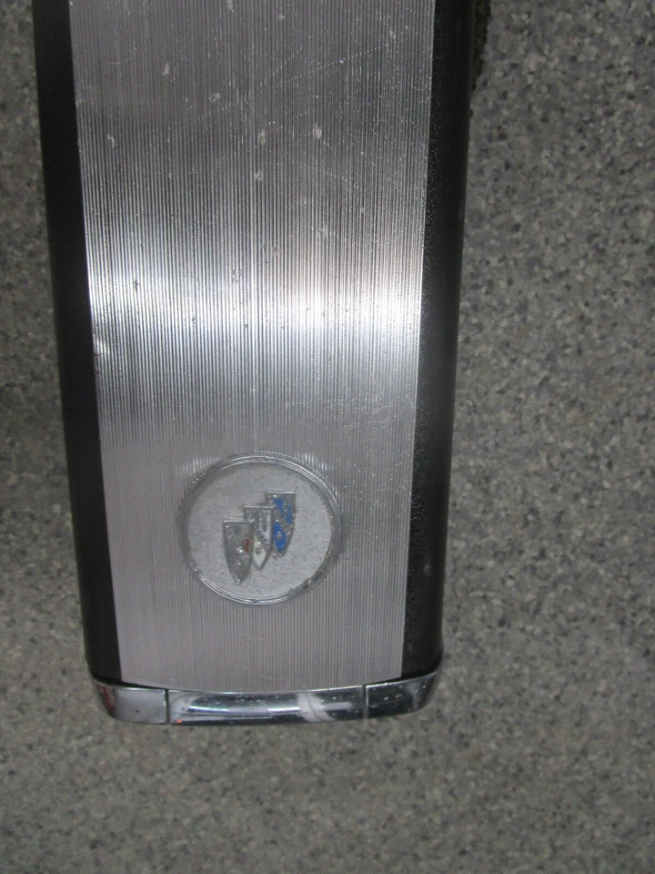 Buick Wildcat 1962 1963 y consola Electra automática con tacómetro Foto 2 de 4