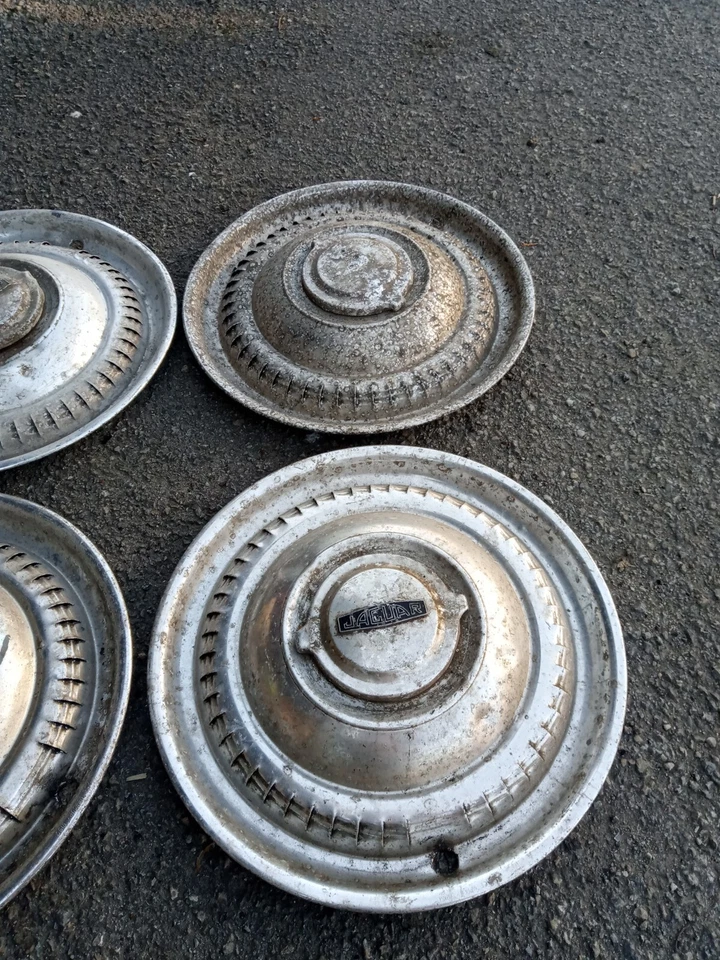 Jaguar Mk2 / Set Of 4 Ace Mercury Alloy Wheel Covers, - Image 4 of 4