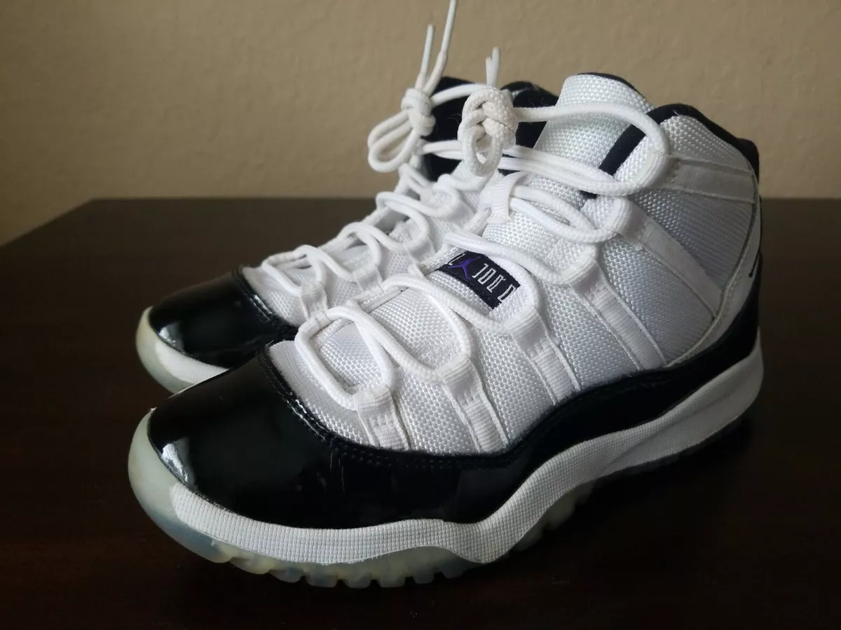 Nike Air Jordan 11 XI Retro GS Youth Concord 2018 White Black 378038 100 Sz 2.5Y