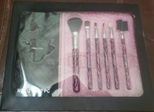 6 makeup brushes plus bag