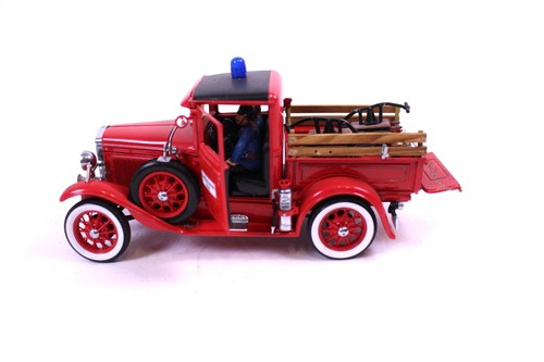 Motor City Classics 1931 Ford Model A Chief 1:18 Umbau Feuerwehr Gartenbahn Deko - Picture 3 of 11