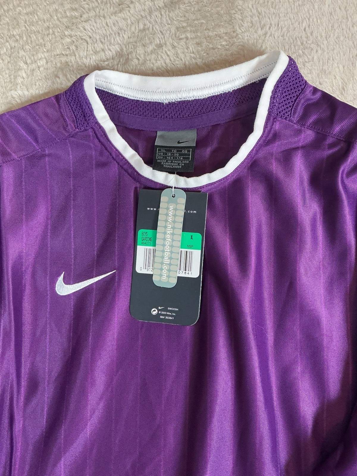 Bnwt New Nike Boys Xl Extra Large Gym Football Shirt Top Jersey Purple image 2