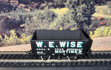 Bachmann 37-100A OO Gauge 7 Plank Open Wagon W. E. Wise Black Livery #18 VGC