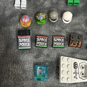 Vintage LEGO Space Lot ( LEGO System: 6836 UFO Sealed) W Minifigs Parts Manuals
